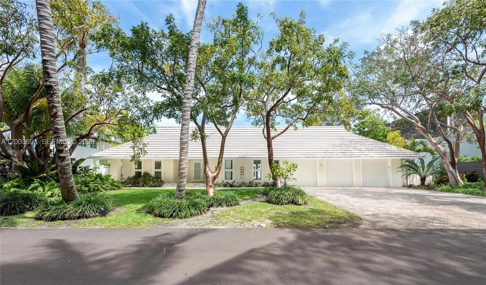 141 Cape Florida Dr, Key Biscayne, Florida 33149, Key Biscayne, Florida 33149, 4 Bedrooms Bedrooms, ,3 BathroomsBathrooms,Residential Lease,For Rent,141 Cape Florida Dr, Key Biscayne, Florida 33149,A12003691