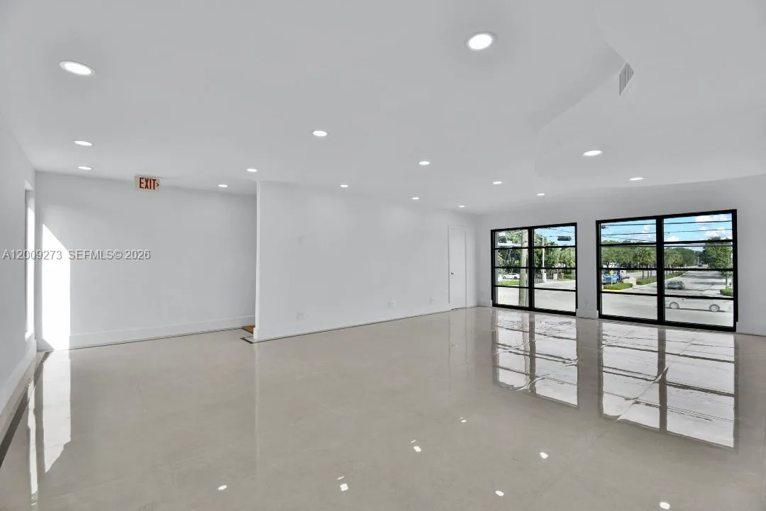 2990 Griffin Rd 3, Dania Beach, Florida 33312, Dania Beach, Florida 33312, ,Commercial Lease,For Rent,2990 Griffin Rd 3, Dania Beach, Florida 33312,A12009273