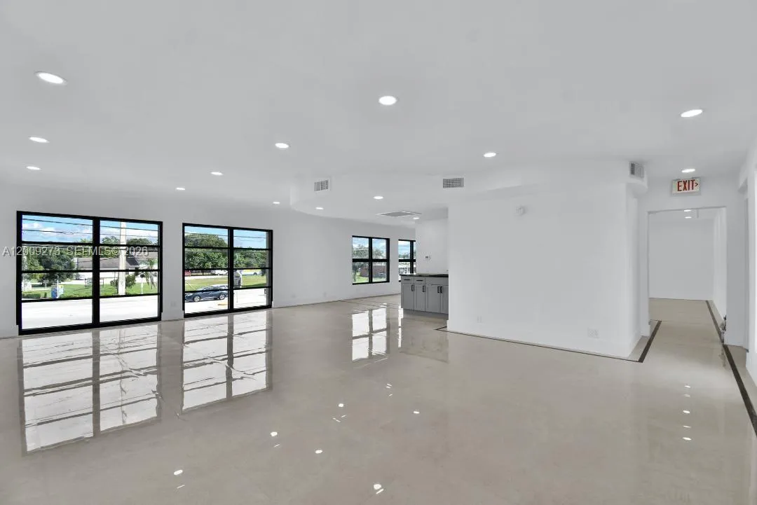 2990 Griffin Rd 3, Dania Beach, Florida 33312, Dania Beach, Florida 33312, ,Commercial Lease,For Rent,2990 Griffin Rd 3, Dania Beach, Florida 33312,A12009273