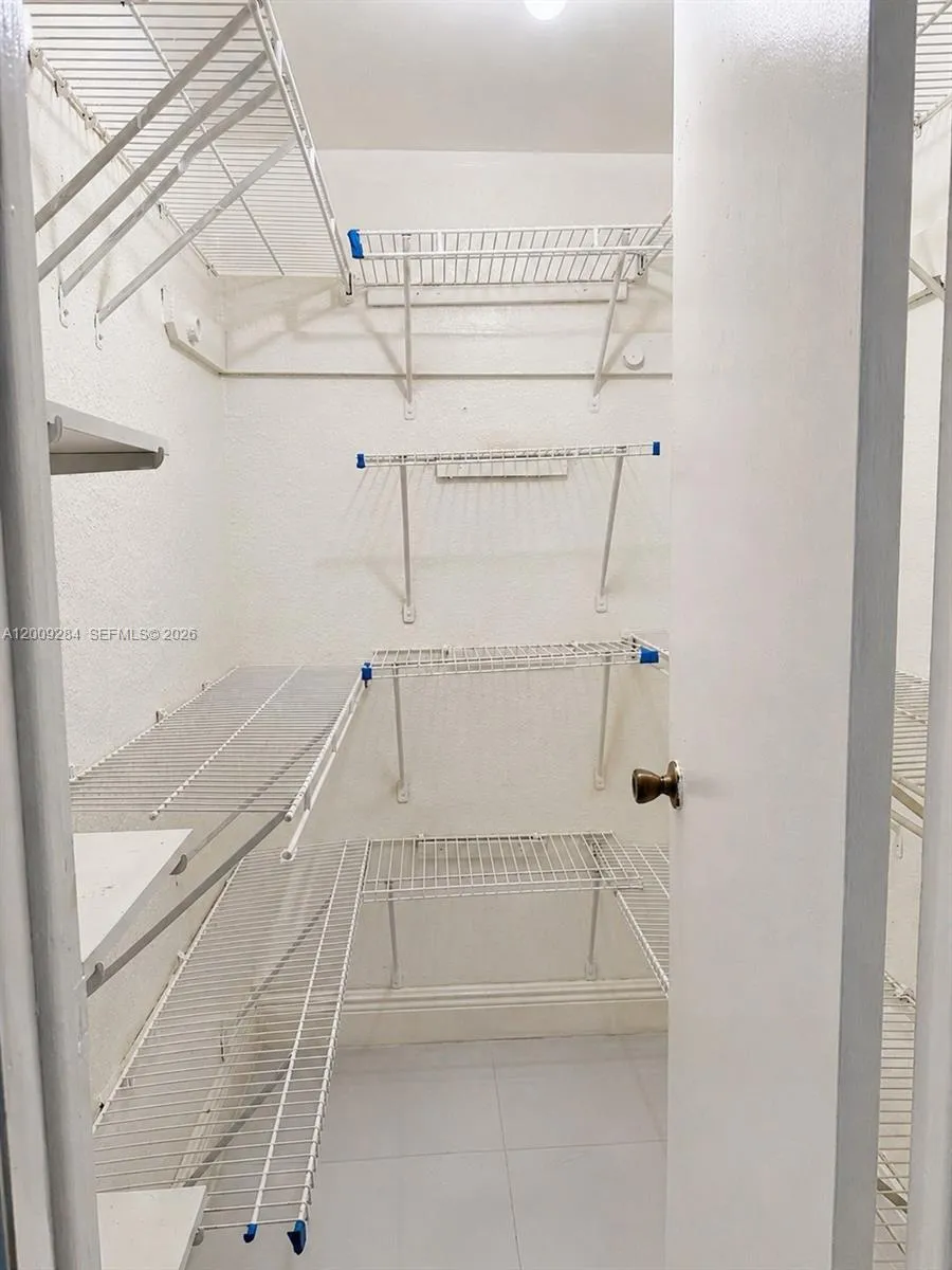 1300 W 47th Pl 218a, Hialeah, Florida 33012, Hialeah, Florida 33012, 1 Bedroom Bedrooms, ,1 BathroomBathrooms,Residential,For Sale,1300 W 47th Pl 218a, Hialeah, Florida 33012,A12009284