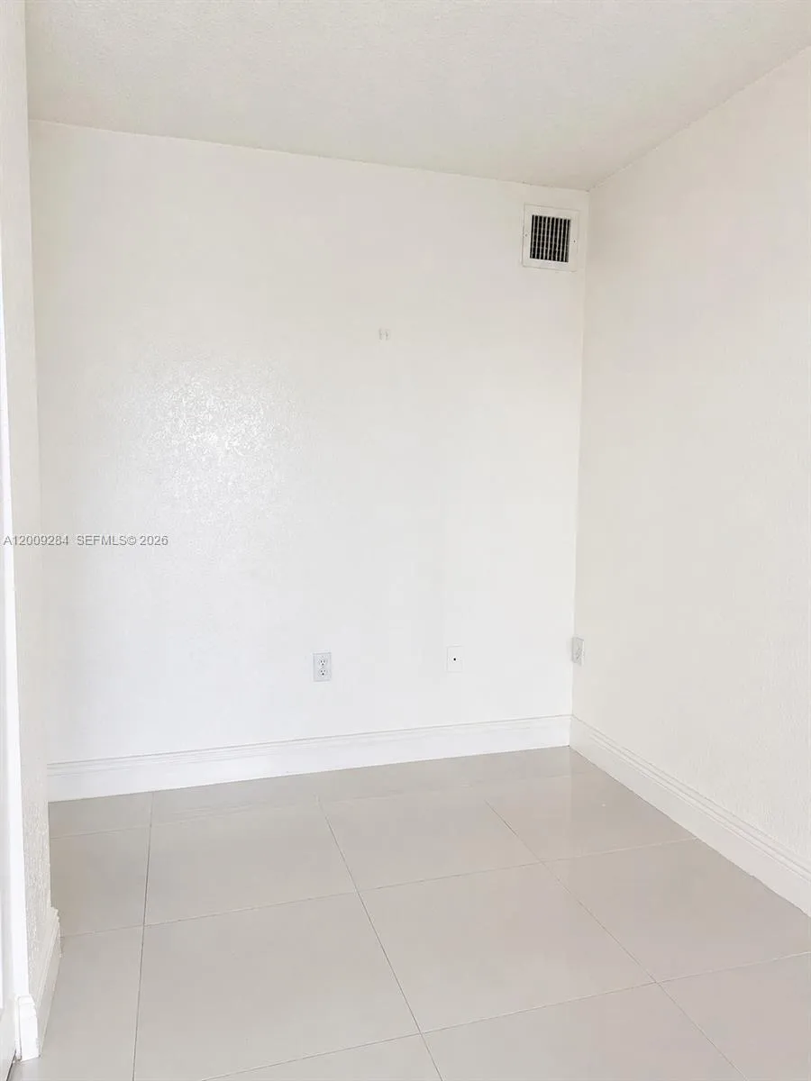 1300 W 47th Pl 218a, Hialeah, Florida 33012, Hialeah, Florida 33012, 1 Bedroom Bedrooms, ,1 BathroomBathrooms,Residential,For Sale,1300 W 47th Pl 218a, Hialeah, Florida 33012,A12009284