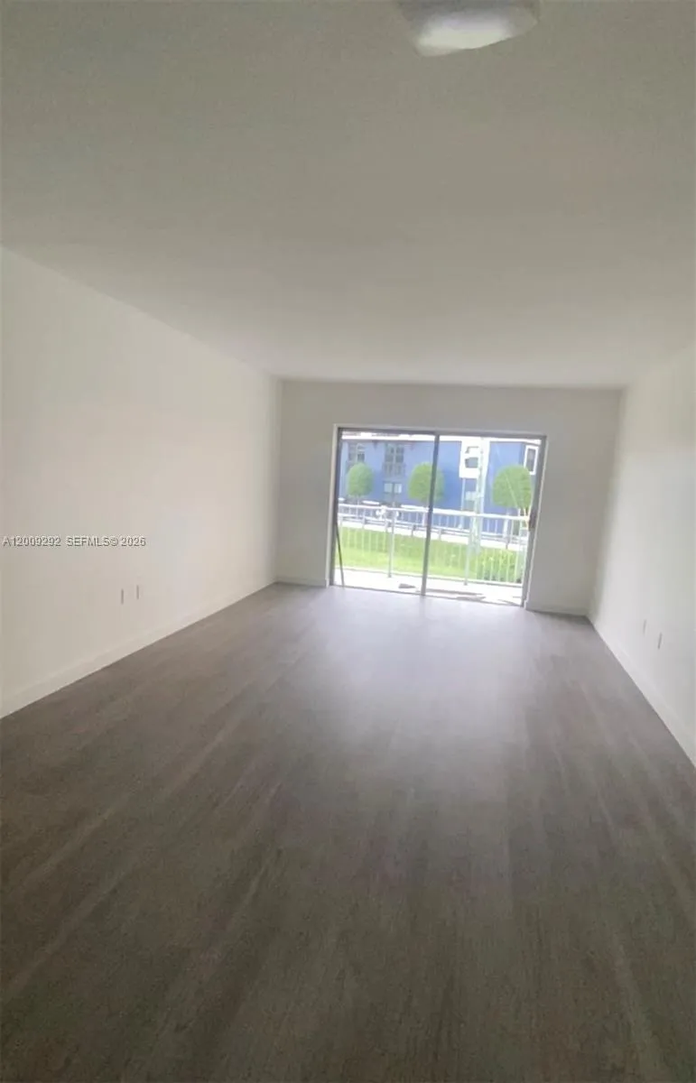 7324 Sw 82nd St B206, Miami, Florida 33143, Miami, Florida 33143, 2 Bedrooms Bedrooms, ,1 BathroomBathrooms,Residential Lease,For Rent,7324 Sw 82nd St B206, Miami, Florida 33143,A12009292