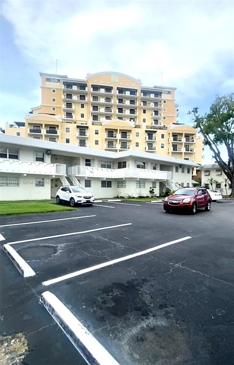 7324 Sw 82nd St B206, Miami, Florida 33143, Miami, Florida 33143, 2 Bedrooms Bedrooms, ,1 BathroomBathrooms,Residential Lease,For Rent,7324 Sw 82nd St B206, Miami, Florida 33143,A12009292