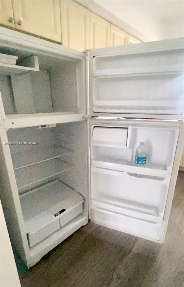 7324 Sw 82nd St B206, Miami, Florida 33143, Miami, Florida 33143, 2 Bedrooms Bedrooms, ,1 BathroomBathrooms,Residential Lease,For Rent,7324 Sw 82nd St B206, Miami, Florida 33143,A12009292