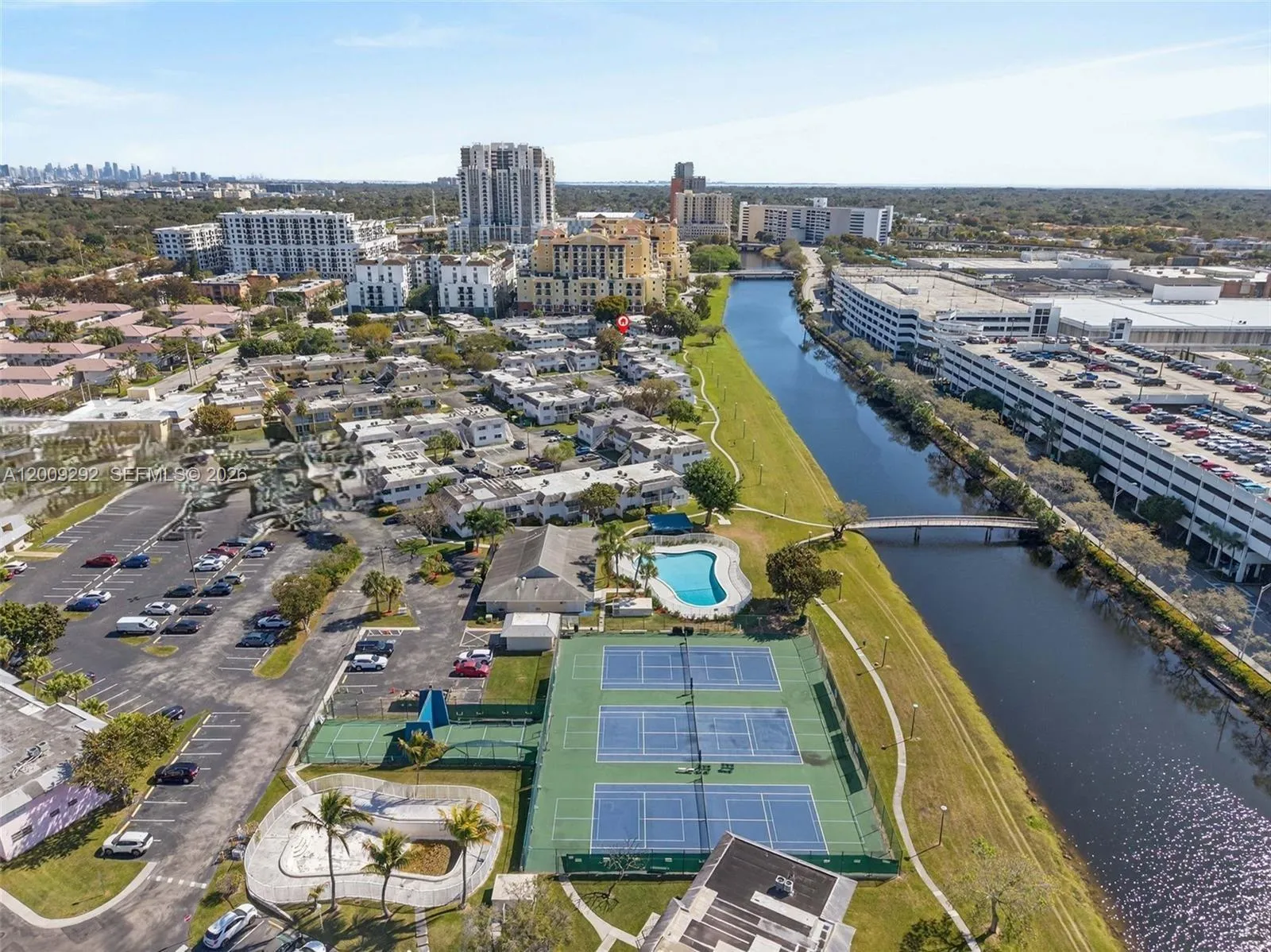 7324 Sw 82nd St B206, Miami, Florida 33143, Miami, Florida 33143, 2 Bedrooms Bedrooms, ,1 BathroomBathrooms,Residential Lease,For Rent,7324 Sw 82nd St B206, Miami, Florida 33143,A12009292