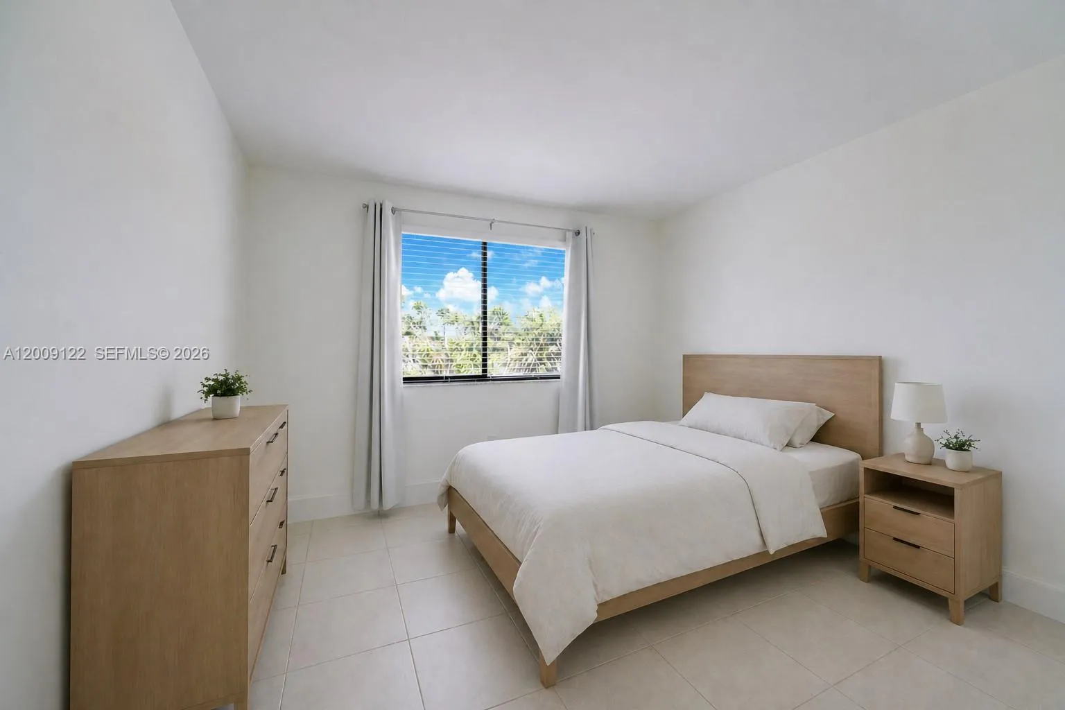 255 Galen Dr 3e, Key Biscayne, Florida 33149, Key Biscayne, Florida 33149, 2 Bedrooms Bedrooms, ,2 BathroomsBathrooms,Residential Lease,For Rent,255 Galen Dr 3e, Key Biscayne, Florida 33149,A12009122