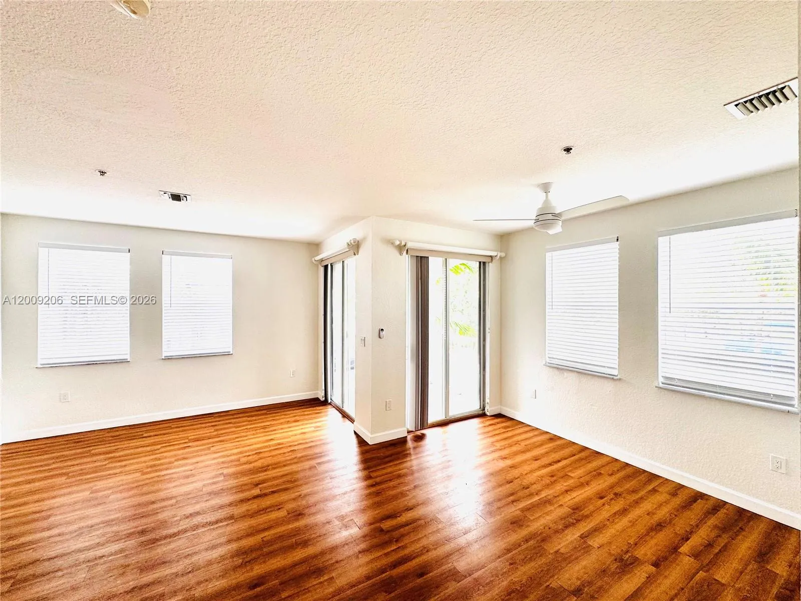 4435 Sw 160th Ave 214, Miramar, Florida 33027, Miramar, Florida 33027, 3 Bedrooms Bedrooms, ,2 BathroomsBathrooms,Residential Lease,For Rent,4435 Sw 160th Ave 214, Miramar, Florida 33027,A12009206