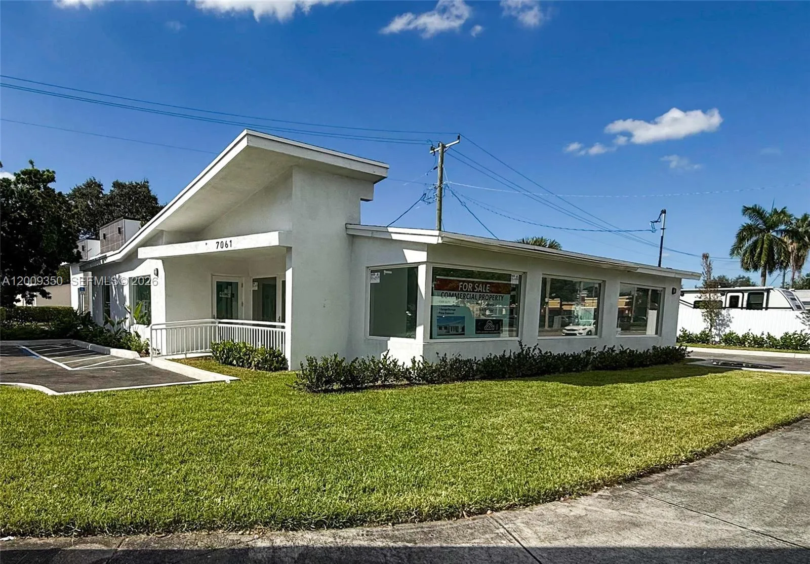 7061 Taft St, Hollywood, Florida 33024, Hollywood, Florida 33024, ,Commercial Sale,For Sale,7061 Taft St, Hollywood, Florida 33024,A12009350