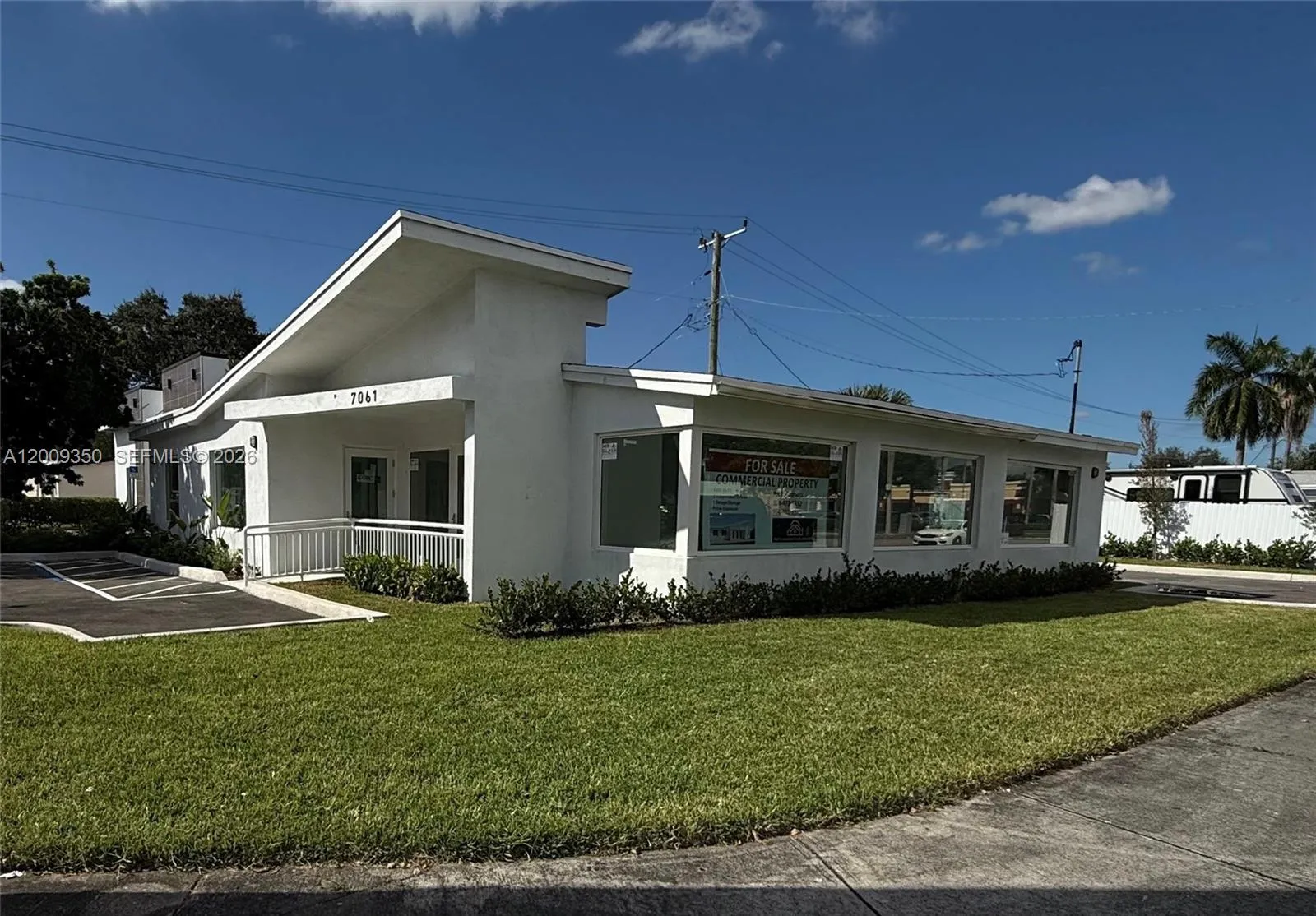 7061 Taft St, Hollywood, Florida 33024, Hollywood, Florida 33024, ,Commercial Sale,For Sale,7061 Taft St, Hollywood, Florida 33024,A12009350