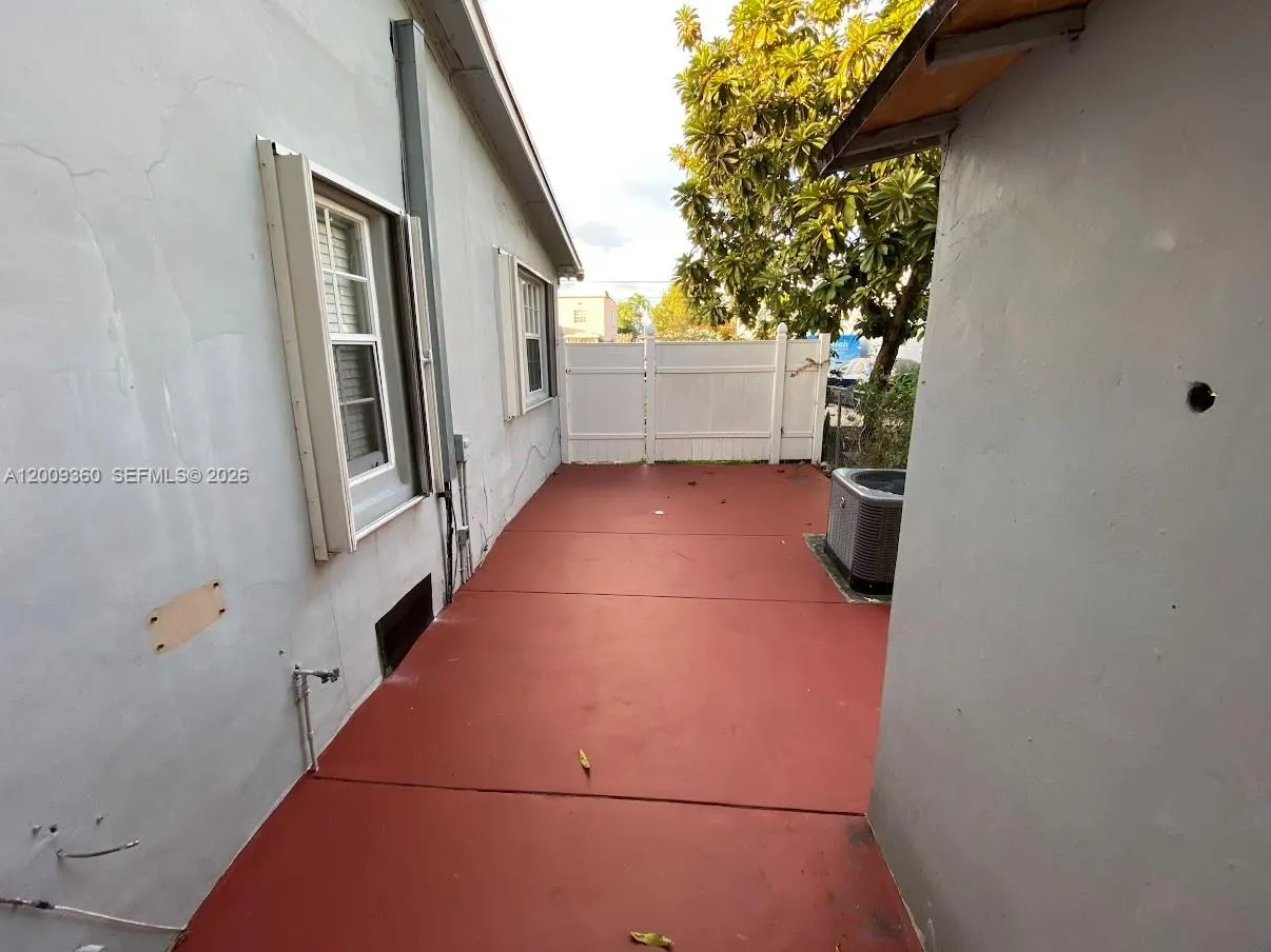 2544 Sw 20th St 2544, Miami, Florida 33145, Miami, Florida 33145, 2 Bedrooms Bedrooms, ,1 BathroomBathrooms,Residential Lease,For Rent,2544 Sw 20th St 2544, Miami, Florida 33145,A12009360