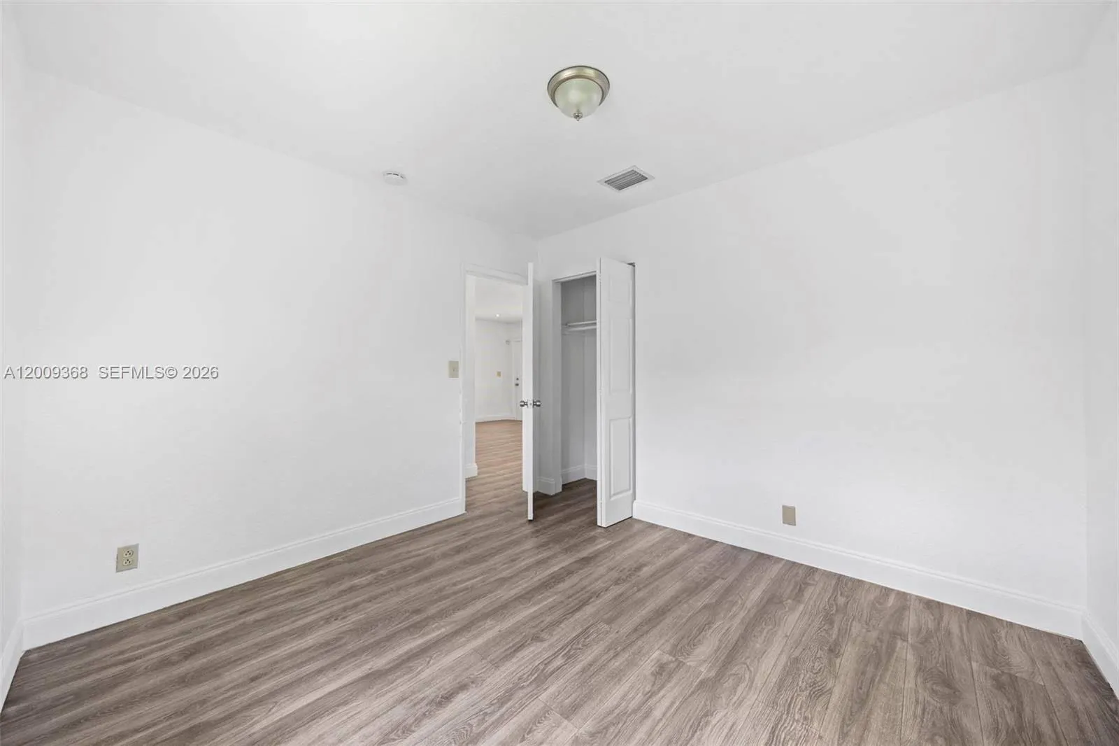 1st bedroom of unit 1