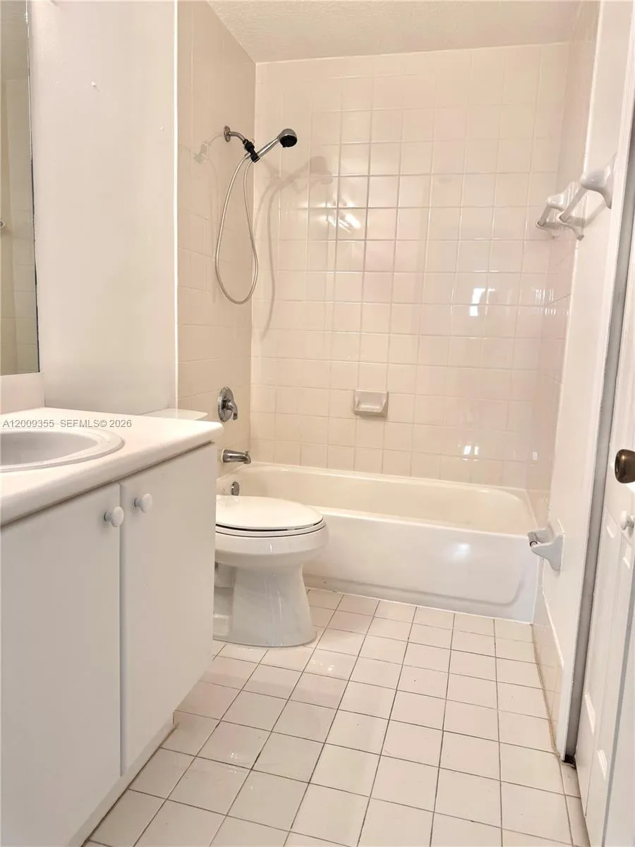 4435 Sw 160th Ave 214, Miramar, Florida 33027, Miramar, Florida 33027, 3 Bedrooms Bedrooms, ,2 BathroomsBathrooms,Residential,For Sale,4435 Sw 160th Ave 214, Miramar, Florida 33027,A12009355