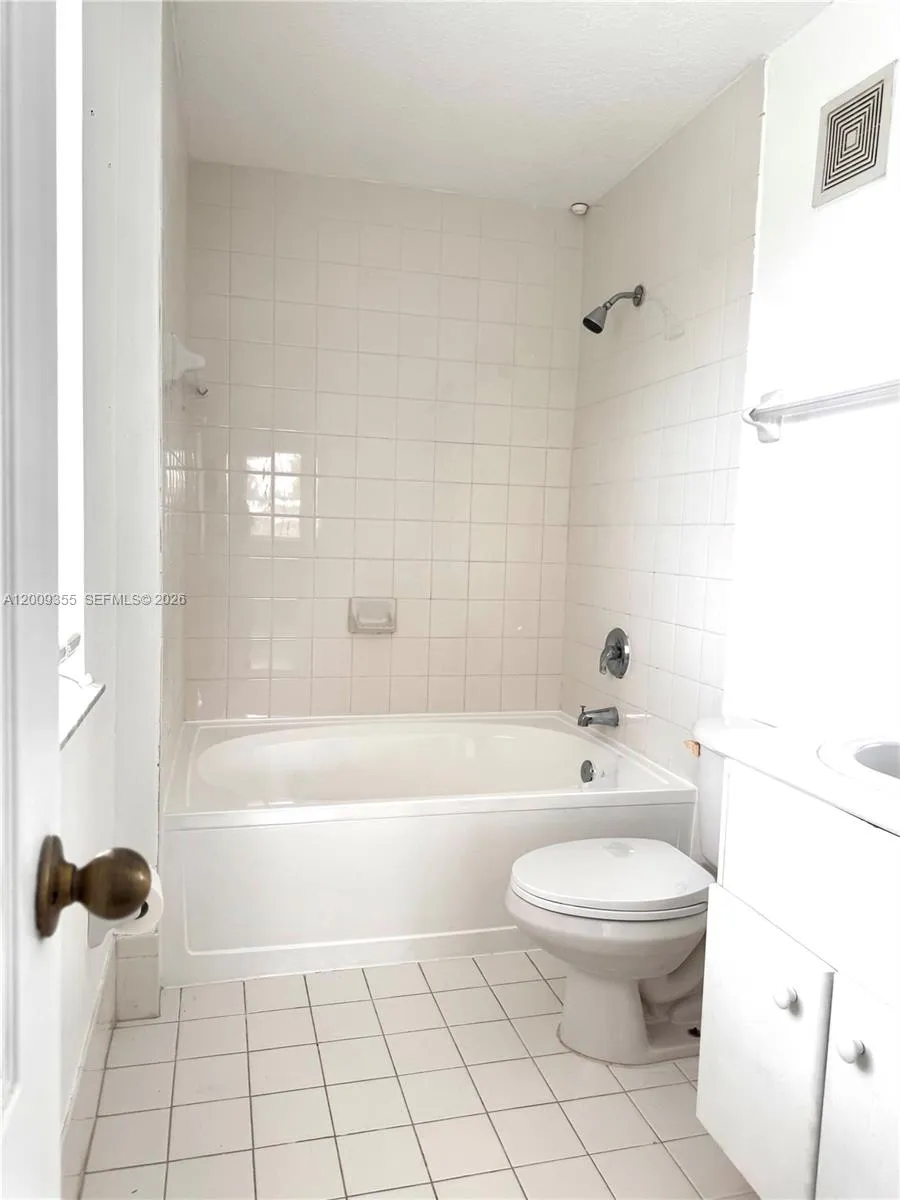 4435 Sw 160th Ave 214, Miramar, Florida 33027, Miramar, Florida 33027, 3 Bedrooms Bedrooms, ,2 BathroomsBathrooms,Residential,For Sale,4435 Sw 160th Ave 214, Miramar, Florida 33027,A12009355