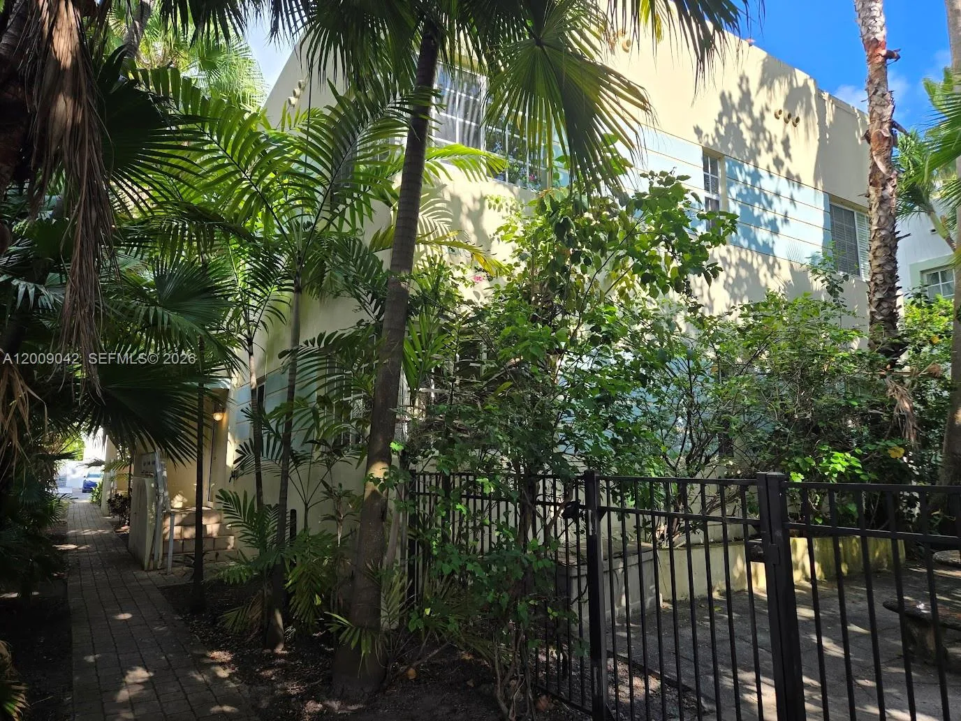 1219 Meridian Ave 2, Miami Beach, Florida 33139, Miami Beach, Florida 33139, 1 Bedroom Bedrooms, ,1 BathroomBathrooms,Residential,For Sale,1219 Meridian Ave 2, Miami Beach, Florida 33139,A12009042
