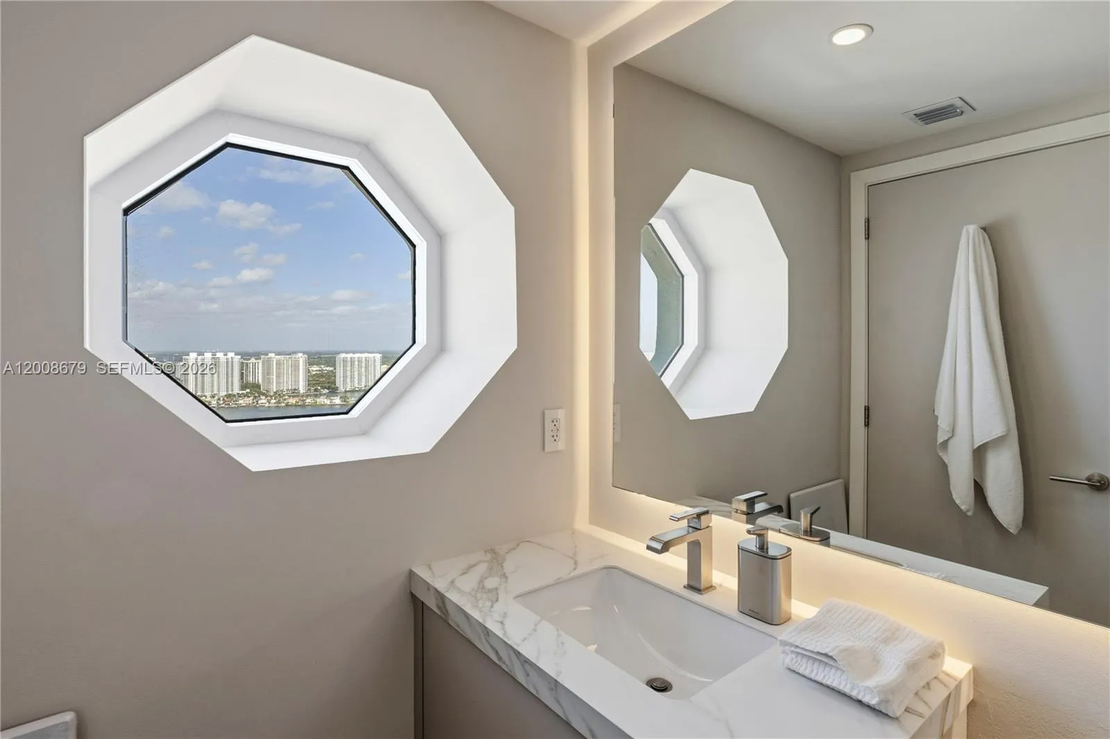 17875 Collins Ave 3906, Sunny Isles Beach, Florida, Sunny Isles Beach, Florida 33160, 3 Bedrooms Bedrooms, ,4 BathroomsBathrooms,Residential,For Sale,17875 Collins Ave 3906, Sunny Isles Beach, Florida,A12008679