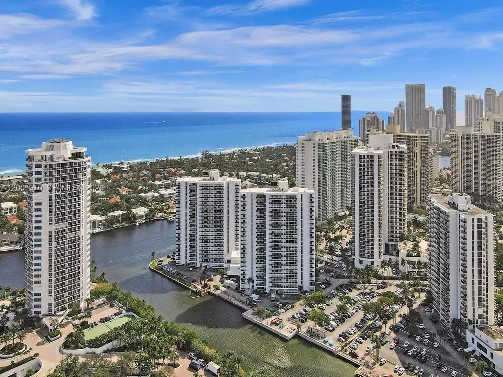 20515 E Country Club Dr 1642, Aventura, Florida 33, Aventura, Florida 33180, 2 Bedrooms Bedrooms, ,2 BathroomsBathrooms,Residential,For Sale,20515 E Country Club Dr 1642, Aventura, Florida 33,A12009510
