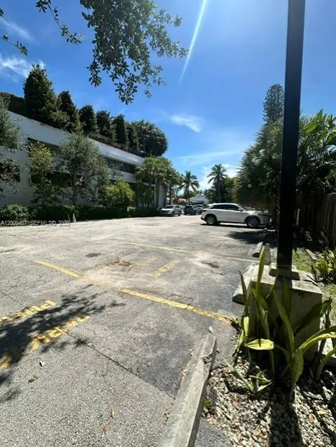 Bldg Parking