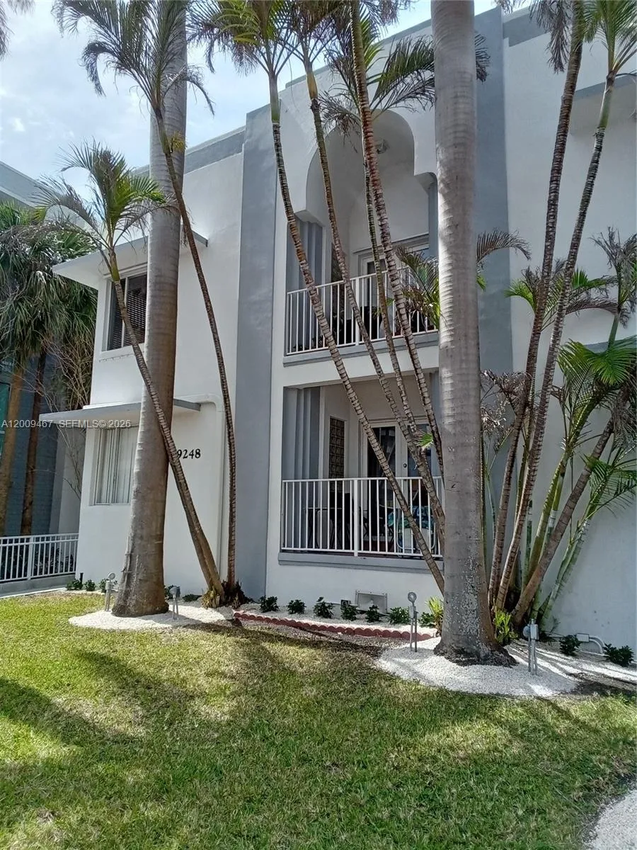 Front of Bldg ro Collins Av.