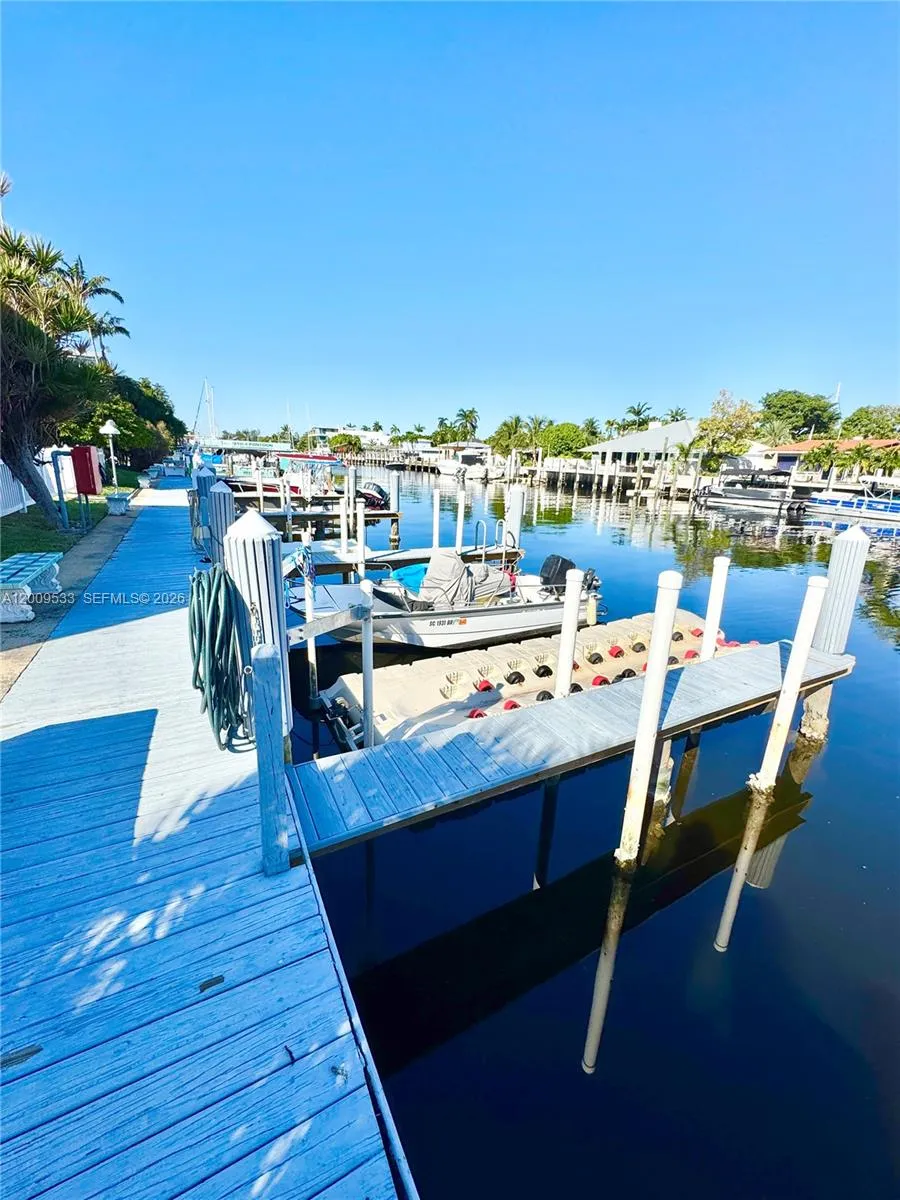 1601 Se 15 1b, Fort Lauderdale, Florida 33316, Fort Lauderdale, Florida 33316, 1 Bedroom Bedrooms, ,1 BathroomBathrooms,Residential,For Sale,1601 Se 15 1b, Fort Lauderdale, Florida 33316,A12009533