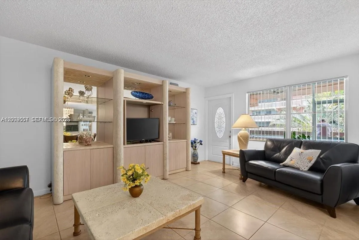 180 Ne 12th Ave 15b, Hallandale Beach, Florida 330, Hallandale Beach, Florida 33009, 1 Bedroom Bedrooms, ,1 BathroomBathrooms,Residential,For Sale,180 Ne 12th Ave 15b, Hallandale Beach, Florida 330,A12009557