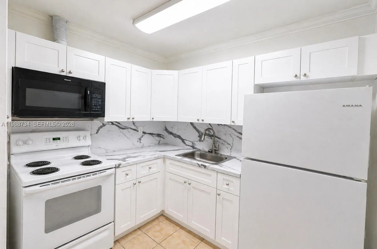 7190 W 11th Ct 4, Hialeah, Florida 33014, Hialeah, Florida 33014, 2 Bedrooms Bedrooms, ,1 BathroomBathrooms,Residential Lease,For Rent,7190 W 11th Ct 4, Hialeah, Florida 33014,A11988734
