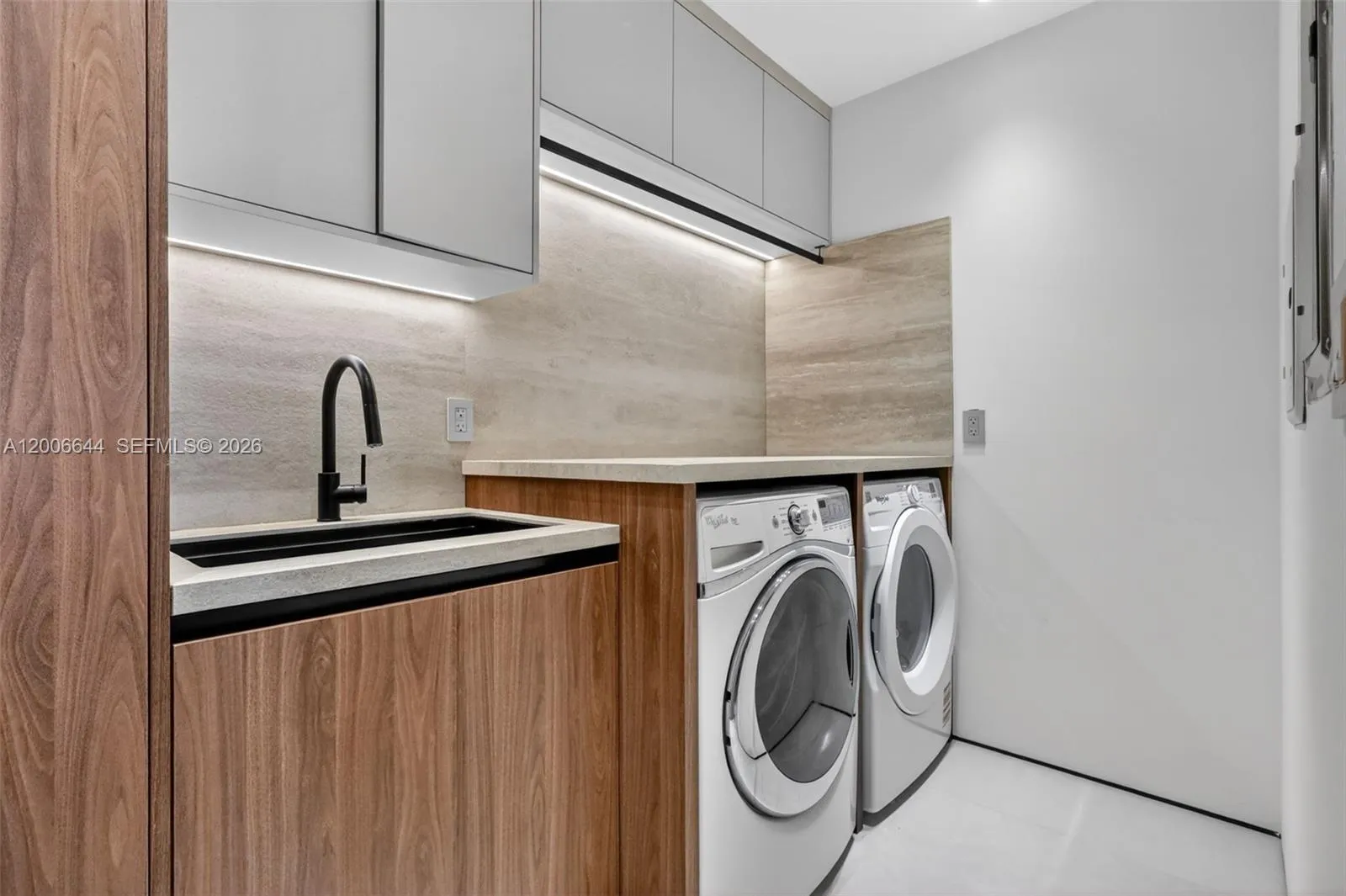 4100 Island Blvd 904, Aventura, Florida 33160, Aventura, Florida 33160, 3 Bedrooms Bedrooms, ,3 BathroomsBathrooms,Residential,For Sale,4100 Island Blvd 904, Aventura, Florida 33160,A12006644