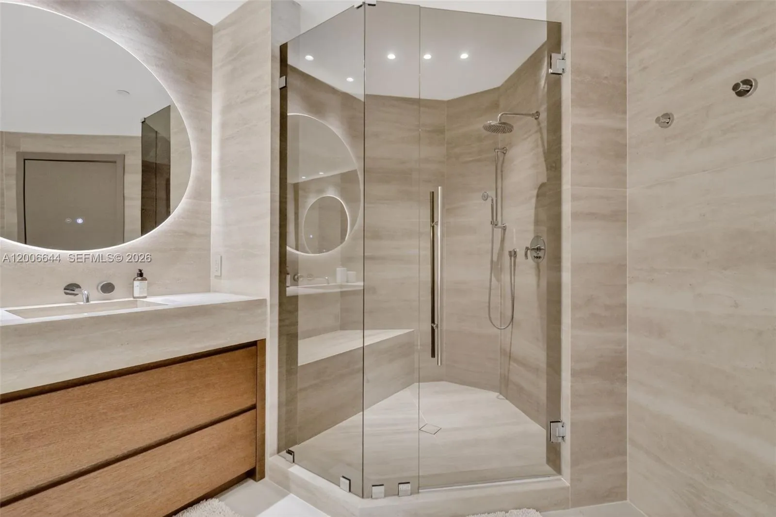 4100 Island Blvd 904, Aventura, Florida 33160, Aventura, Florida 33160, 3 Bedrooms Bedrooms, ,3 BathroomsBathrooms,Residential,For Sale,4100 Island Blvd 904, Aventura, Florida 33160,A12006644