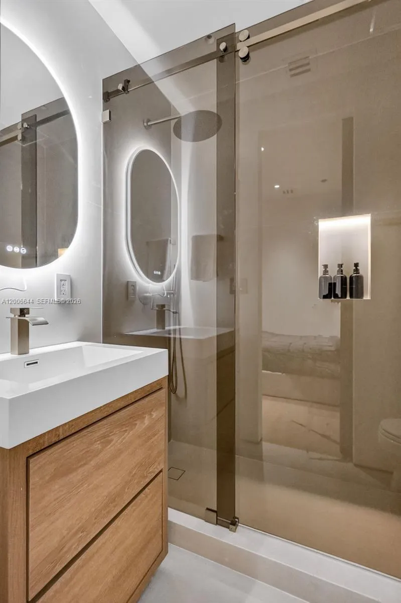 4100 Island Blvd 904, Aventura, Florida 33160, Aventura, Florida 33160, 3 Bedrooms Bedrooms, ,3 BathroomsBathrooms,Residential,For Sale,4100 Island Blvd 904, Aventura, Florida 33160,A12006644