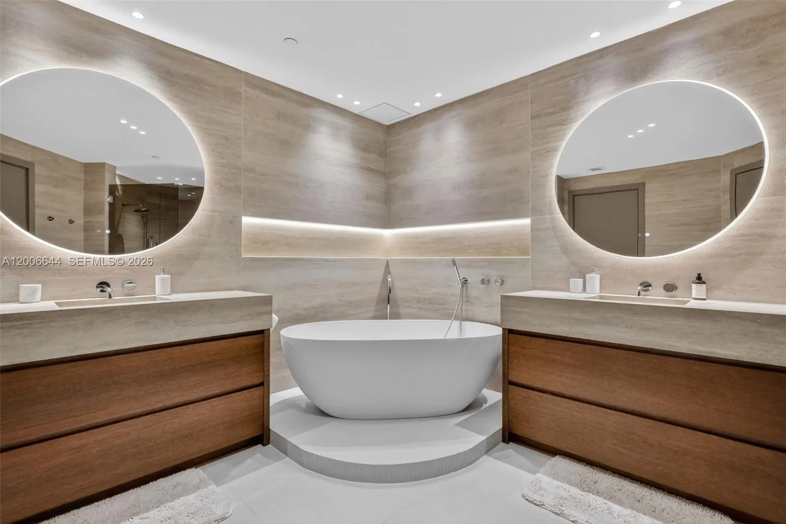 4100 Island Blvd 904, Aventura, Florida 33160, Aventura, Florida 33160, 3 Bedrooms Bedrooms, ,3 BathroomsBathrooms,Residential,For Sale,4100 Island Blvd 904, Aventura, Florida 33160,A12006644