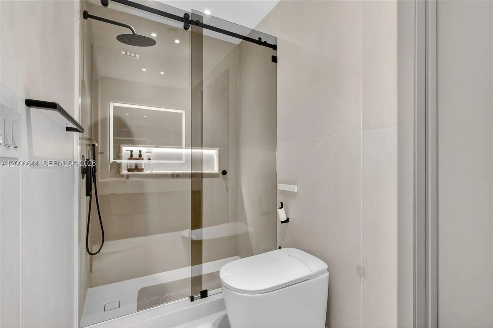 4100 Island Blvd 904, Aventura, Florida 33160, Aventura, Florida 33160, 3 Bedrooms Bedrooms, ,3 BathroomsBathrooms,Residential,For Sale,4100 Island Blvd 904, Aventura, Florida 33160,A12006644