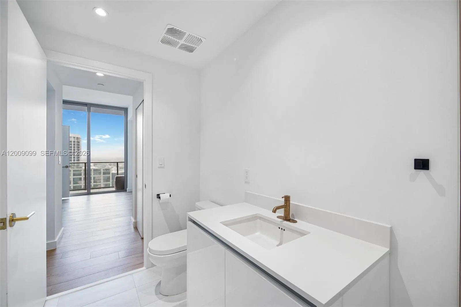 2678 Tigertail 1603, Miami, Florida 33133, Miami, Florida 33133, 2 Bedrooms Bedrooms, ,2 BathroomsBathrooms,Residential,For Sale,2678 Tigertail 1603, Miami, Florida 33133,A12009099