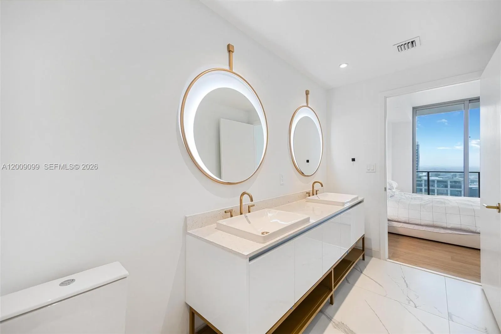 2678 Tigertail 1603, Miami, Florida 33133, Miami, Florida 33133, 2 Bedrooms Bedrooms, ,2 BathroomsBathrooms,Residential,For Sale,2678 Tigertail 1603, Miami, Florida 33133,A12009099