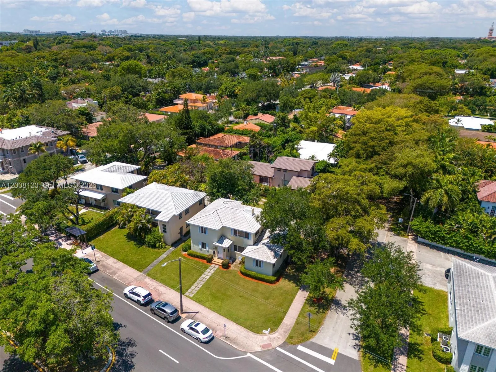 3500 Ponce De Leon Blvd Lower, Coral Gables, Flori, Coral Gables, Florida 33134, 3 Bedrooms Bedrooms, ,2 BathroomsBathrooms,Residential Lease,For Rent,3500 Ponce De Leon Blvd Lower, Coral Gables, Flori,A12008120