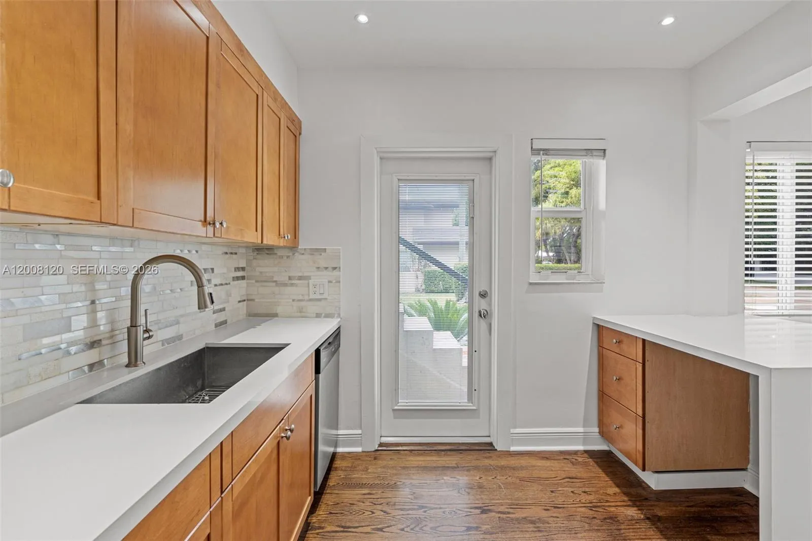 3500 Ponce De Leon Blvd Lower, Coral Gables, Flori, Coral Gables, Florida 33134, 3 Bedrooms Bedrooms, ,2 BathroomsBathrooms,Residential Lease,For Rent,3500 Ponce De Leon Blvd Lower, Coral Gables, Flori,A12008120