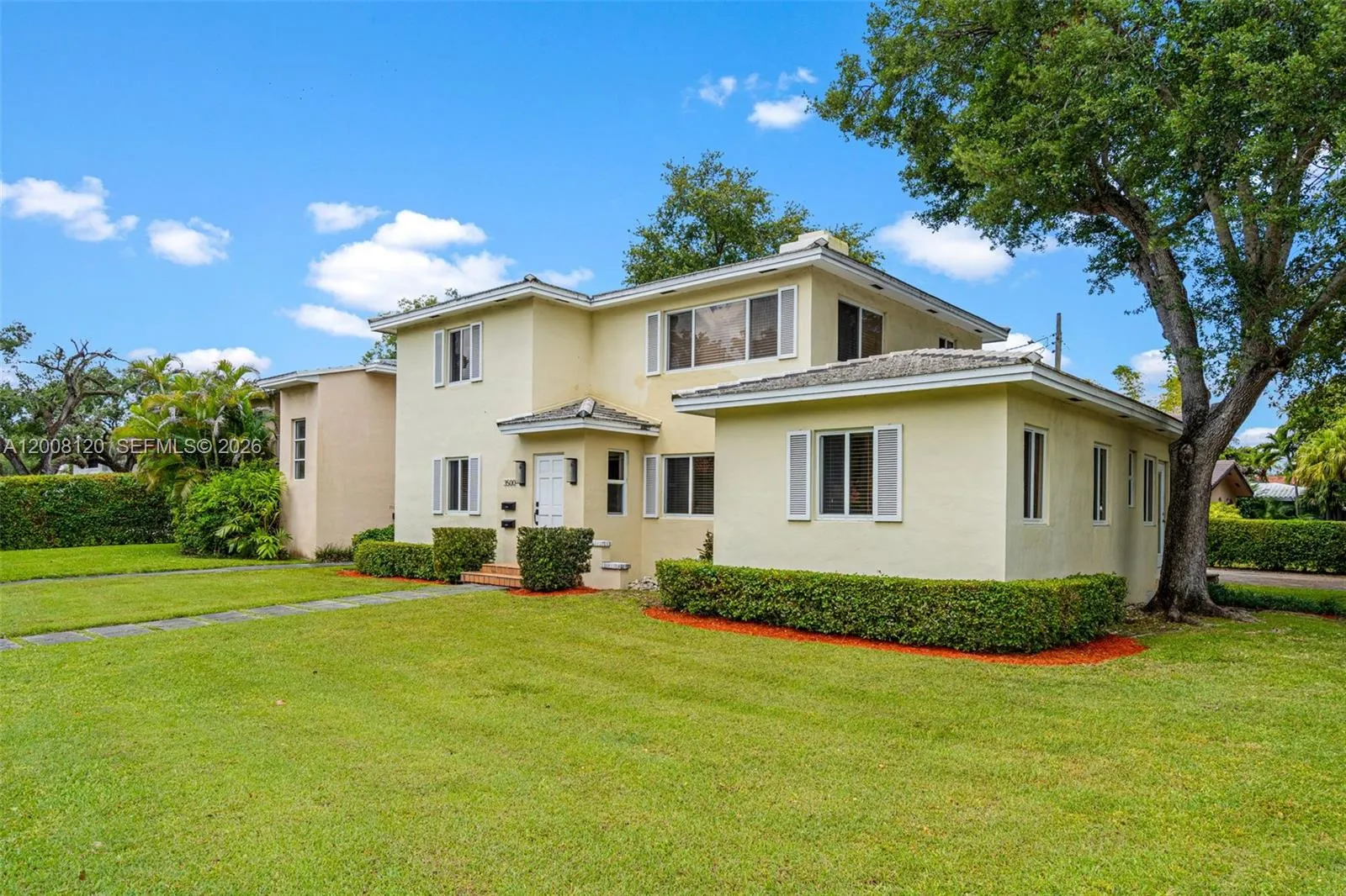 3500 Ponce De Leon Blvd Lower, Coral Gables, Flori, Coral Gables, Florida 33134, 3 Bedrooms Bedrooms, ,2 BathroomsBathrooms,Residential Lease,For Rent,3500 Ponce De Leon Blvd Lower, Coral Gables, Flori,A12008120