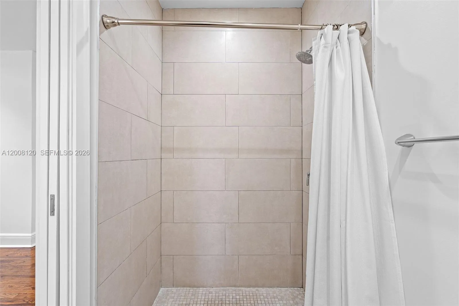 3500 Ponce De Leon Blvd Lower, Coral Gables, Flori, Coral Gables, Florida 33134, 3 Bedrooms Bedrooms, ,2 BathroomsBathrooms,Residential Lease,For Rent,3500 Ponce De Leon Blvd Lower, Coral Gables, Flori,A12008120