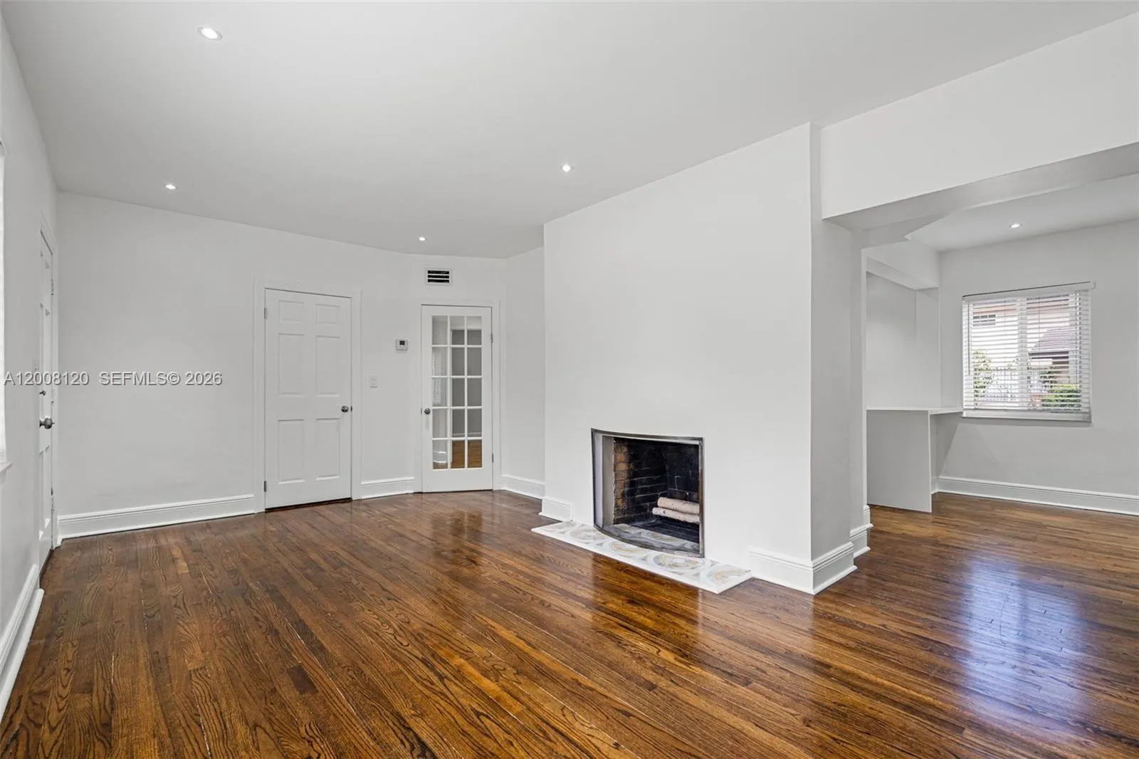 3500 Ponce De Leon Blvd Lower, Coral Gables, Flori, Coral Gables, Florida 33134, 3 Bedrooms Bedrooms, ,2 BathroomsBathrooms,Residential Lease,For Rent,3500 Ponce De Leon Blvd Lower, Coral Gables, Flori,A12008120