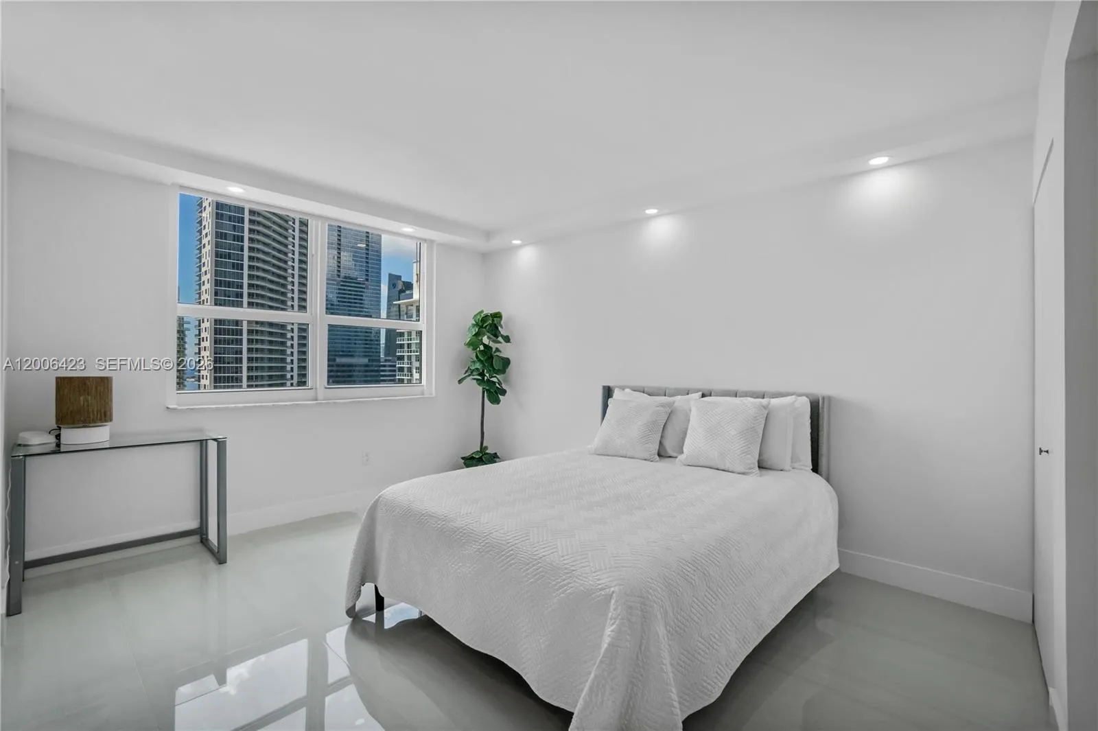 1155 Brickell Bay Dr 2003, Miami, Florida 33131, Miami, Florida 33131, 2 Bedrooms Bedrooms, ,2 BathroomsBathrooms,Residential,For Sale,1155 Brickell Bay Dr 2003, Miami, Florida 33131,A12006423