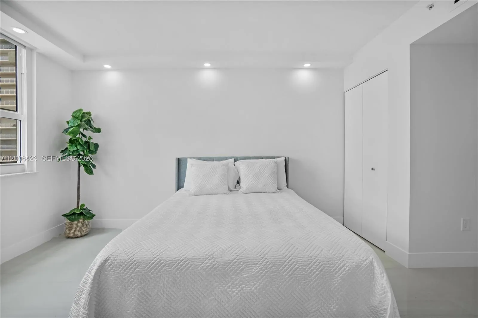 1155 Brickell Bay Dr 2003, Miami, Florida 33131, Miami, Florida 33131, 2 Bedrooms Bedrooms, ,2 BathroomsBathrooms,Residential,For Sale,1155 Brickell Bay Dr 2003, Miami, Florida 33131,A12006423