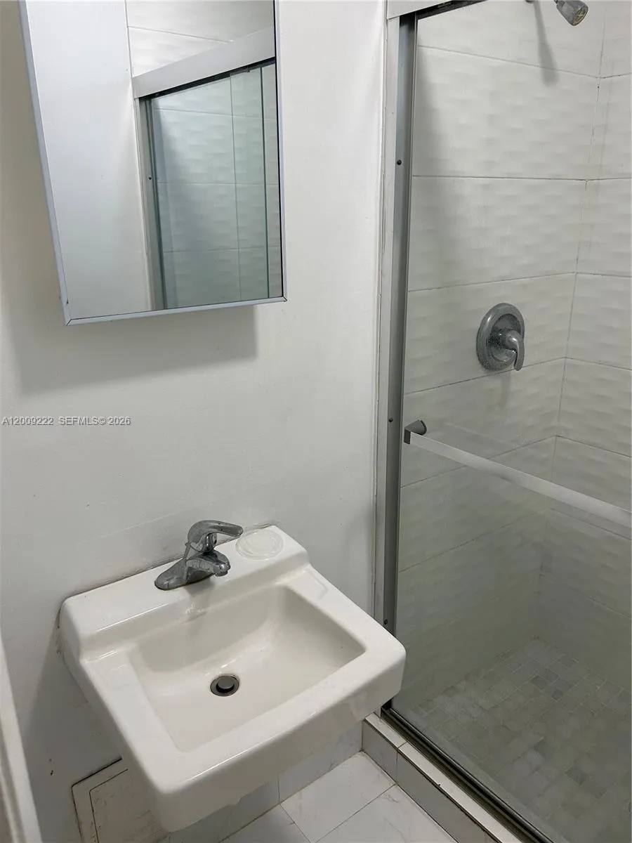 1615 Pennsylvania Ave 9, Miami Beach, Florida 3313, Miami Beach, Florida 33139, ,1 BathroomBathrooms,Residential Lease,For Rent,1615 Pennsylvania Ave 9, Miami Beach, Florida 3313,A12009222