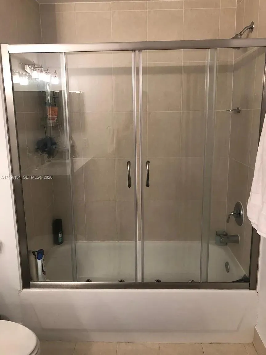 2400 Sw 27th Ave 304, Miami, Florida 33145, Miami, Florida 33145, 1 Bedroom Bedrooms, ,1 BathroomBathrooms,Residential Lease,For Rent,2400 Sw 27th Ave 304, Miami, Florida 33145,A12008104