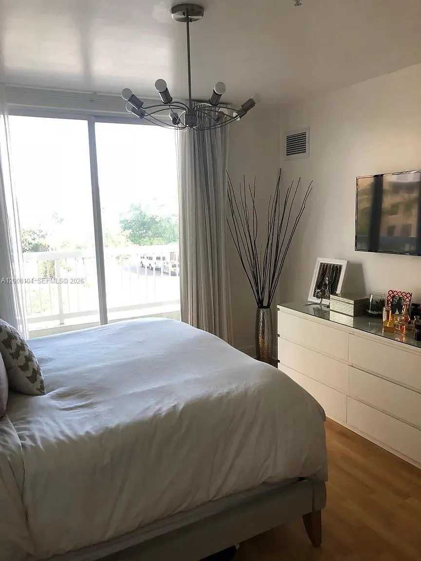 2400 Sw 27th Ave 304, Miami, Florida 33145, Miami, Florida 33145, 1 Bedroom Bedrooms, ,1 BathroomBathrooms,Residential Lease,For Rent,2400 Sw 27th Ave 304, Miami, Florida 33145,A12008104