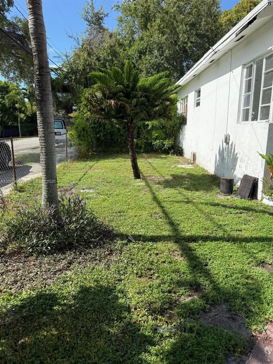 3100 Sw 13th St 1, Miami, Florida 33145, Miami, Florida 33145, 2 Bedrooms Bedrooms, ,1 BathroomBathrooms,Residential Lease,For Rent,3100 Sw 13th St 1, Miami, Florida 33145,A12009692