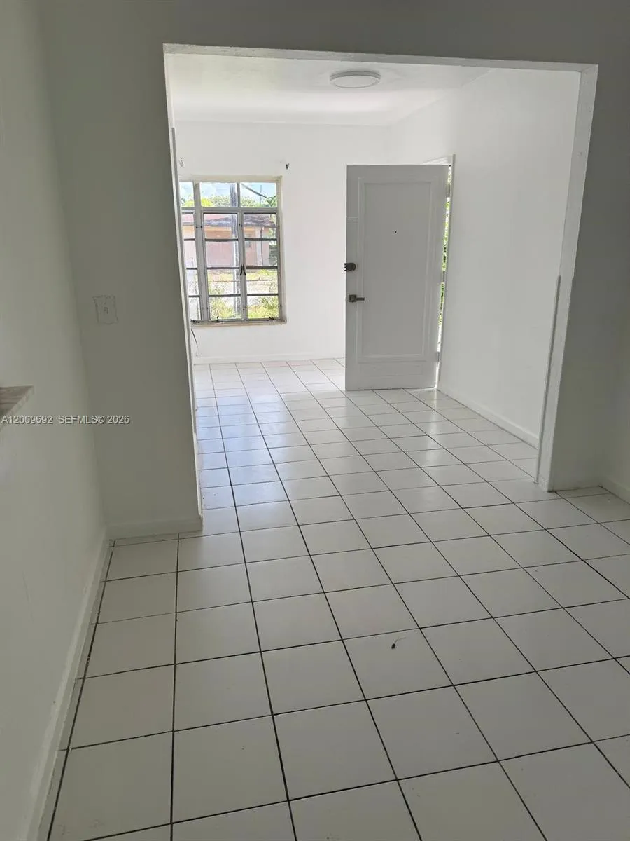 3100 Sw 13th St 1, Miami, Florida 33145, Miami, Florida 33145, 2 Bedrooms Bedrooms, ,1 BathroomBathrooms,Residential Lease,For Rent,3100 Sw 13th St 1, Miami, Florida 33145,A12009692