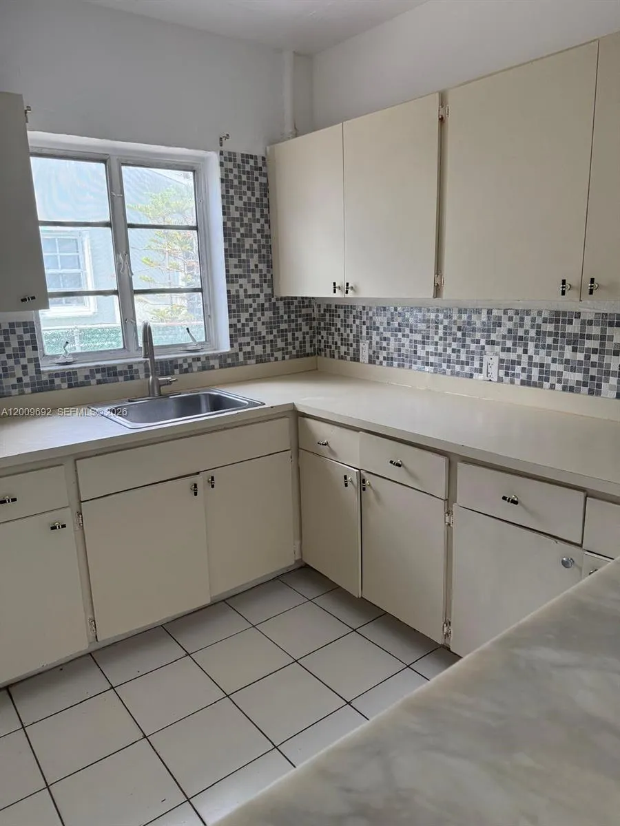 3100 Sw 13th St 1, Miami, Florida 33145, Miami, Florida 33145, 2 Bedrooms Bedrooms, ,1 BathroomBathrooms,Residential Lease,For Rent,3100 Sw 13th St 1, Miami, Florida 33145,A12009692