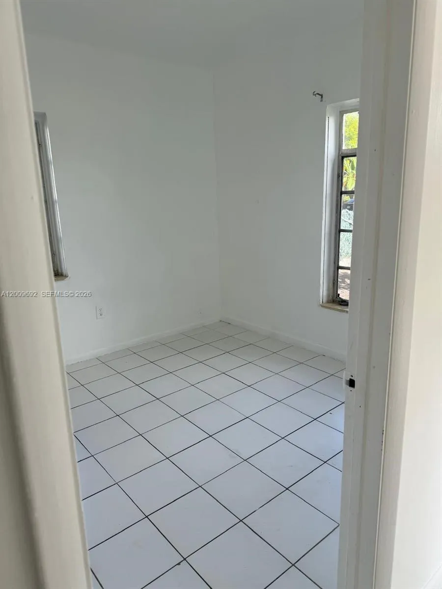 3100 Sw 13th St 1, Miami, Florida 33145, Miami, Florida 33145, 2 Bedrooms Bedrooms, ,1 BathroomBathrooms,Residential Lease,For Rent,3100 Sw 13th St 1, Miami, Florida 33145,A12009692