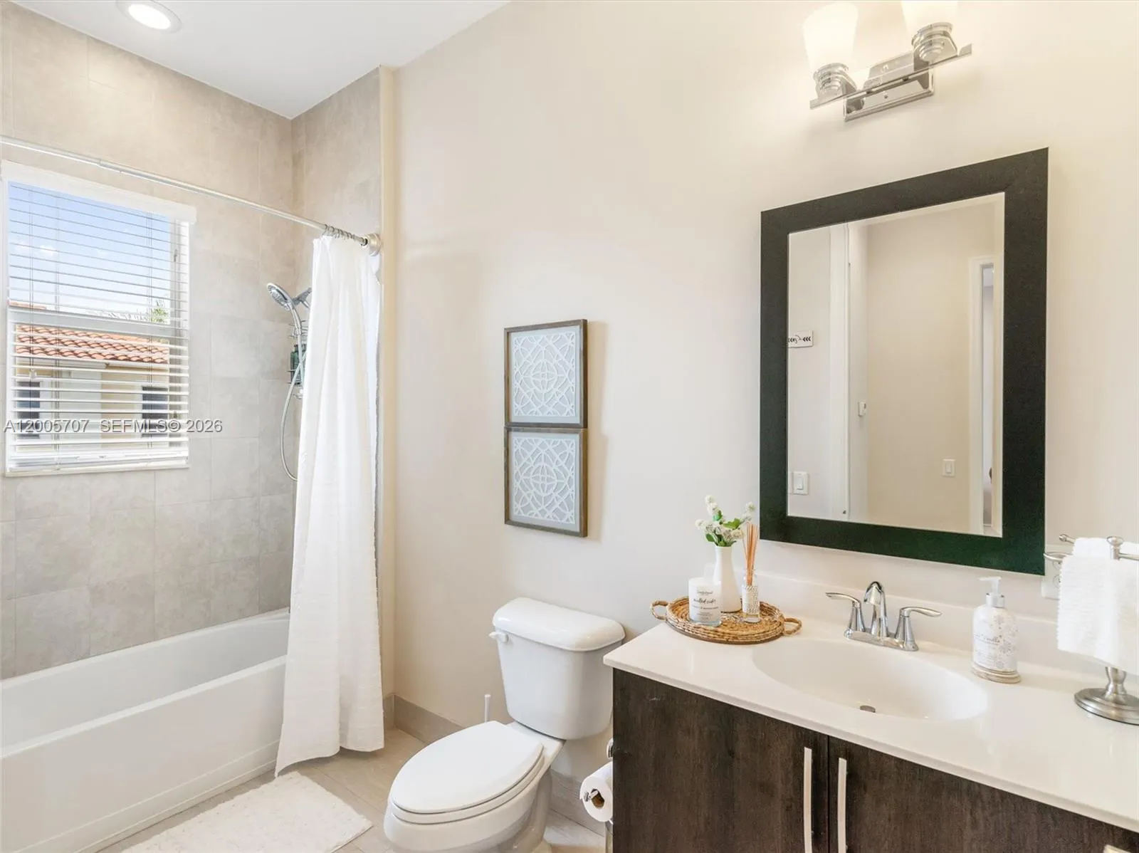 12417 Nw 17th Mnr, Pembroke Pines, Florida 33028, Pembroke Pines, Florida 33028, 4 Bedrooms Bedrooms, ,3 BathroomsBathrooms,Residential,For Sale,12417 Nw 17th Mnr, Pembroke Pines, Florida 33028,A12005707