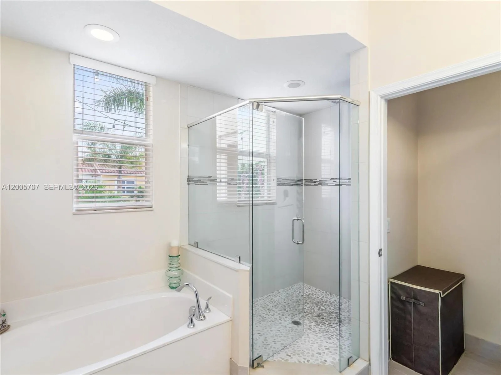 12417 Nw 17th Mnr, Pembroke Pines, Florida 33028, Pembroke Pines, Florida 33028, 4 Bedrooms Bedrooms, ,3 BathroomsBathrooms,Residential,For Sale,12417 Nw 17th Mnr, Pembroke Pines, Florida 33028,A12005707
