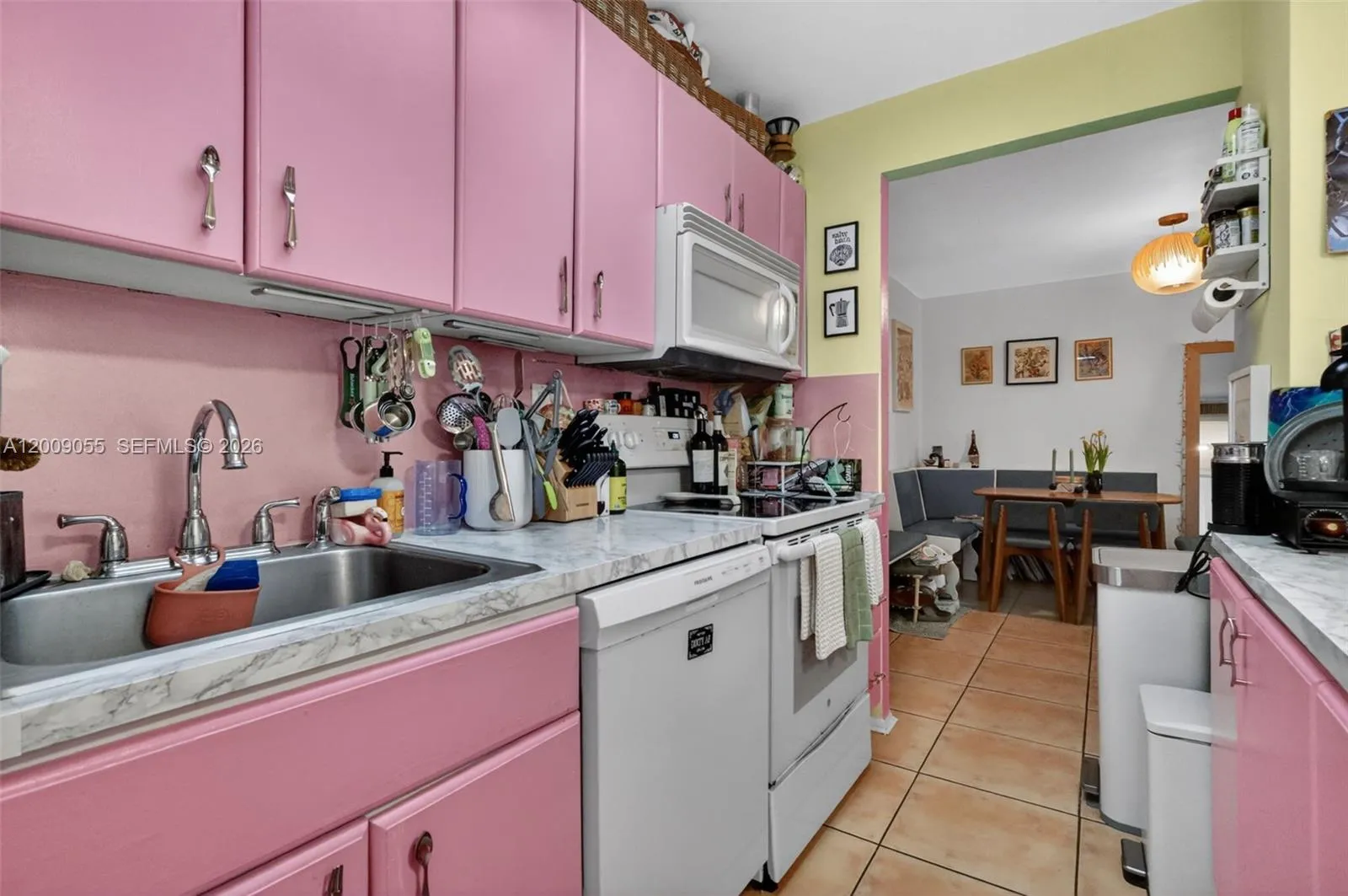 3304 Virginia St 3d, Miami, Florida 33133, Miami, Florida 33133, 2 Bedrooms Bedrooms, ,2 BathroomsBathrooms,Residential,For Sale,3304 Virginia St 3d, Miami, Florida 33133,A12009055