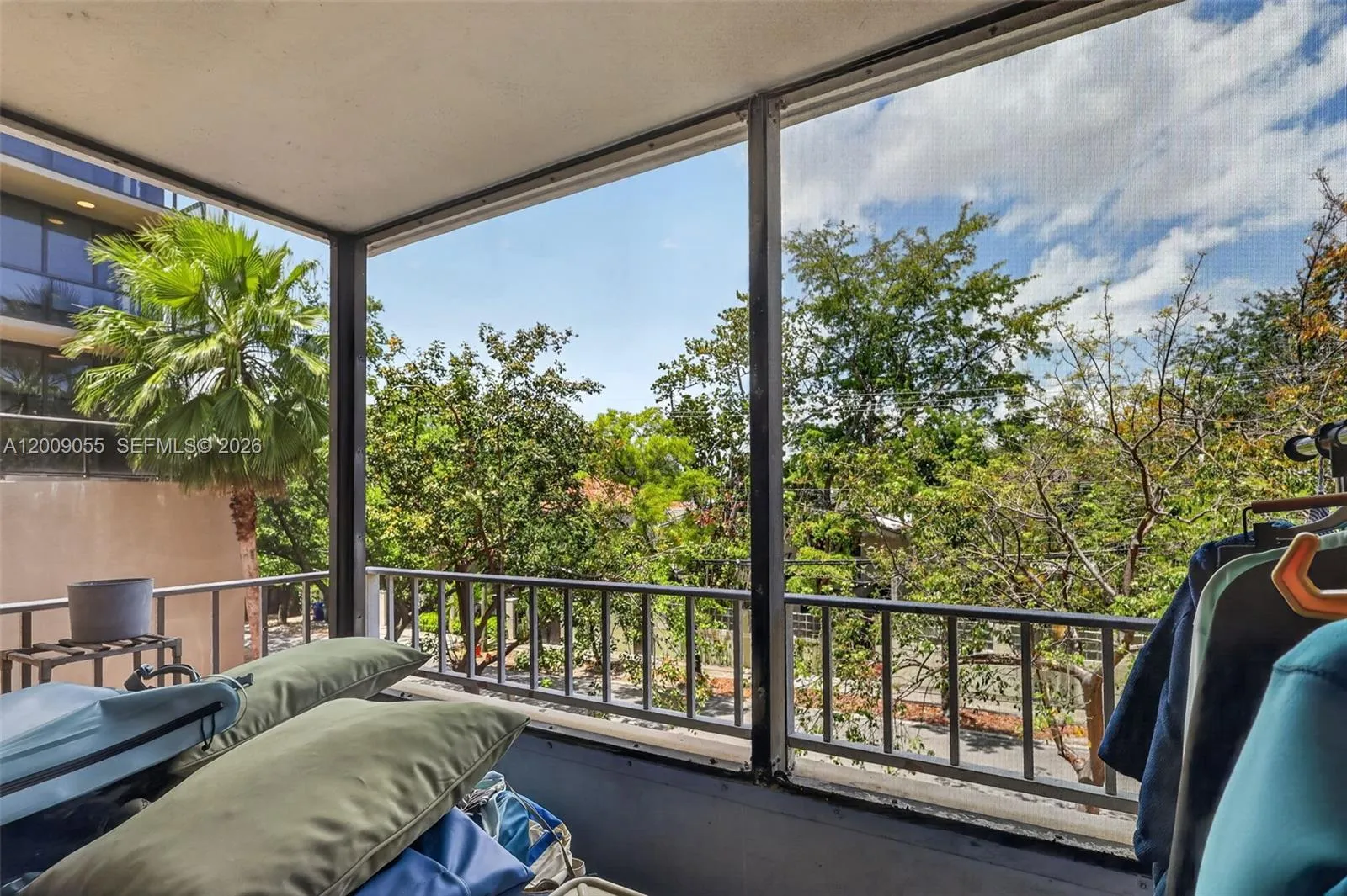 3304 Virginia St 3d, Miami, Florida 33133, Miami, Florida 33133, 2 Bedrooms Bedrooms, ,2 BathroomsBathrooms,Residential,For Sale,3304 Virginia St 3d, Miami, Florida 33133,A12009055